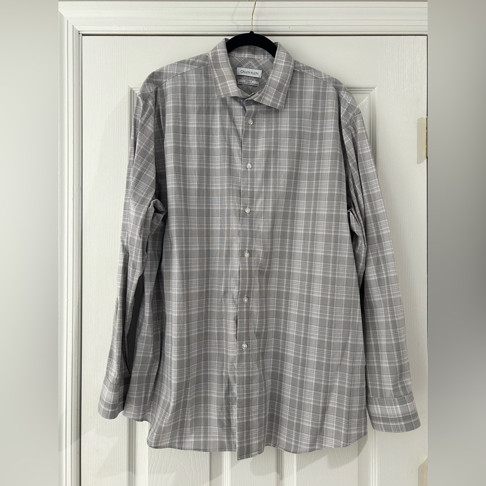 Calvin Klein Steel +.   Regular fit. Stretch. Non iron. Xl. 17.5. 34/35